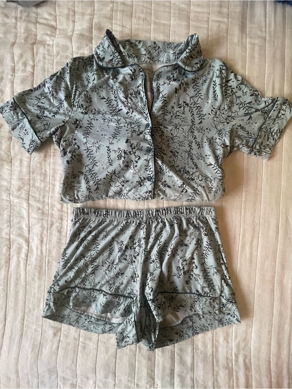 Adore Me Women’s Floral Short Pajama Set Light Blue Medium